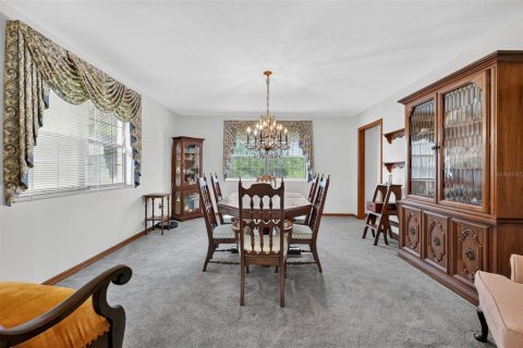House in Tavares, Florida 4 bedrooms, 347.83 sq.m. № 2279914 - photo 22