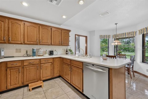 House in Tavares, Florida 4 bedrooms, 347.83 sq.m. № 2279914 - photo 30