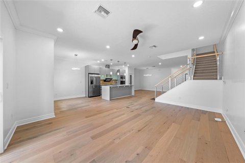 Adosado en venta en Davenport, Florida, 3 dormitorios, 211.91 m2 № 2198646 - foto 9