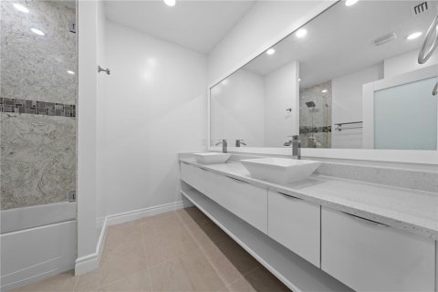Adosado en venta en Davenport, Florida, 3 dormitorios, 211.91 m2 № 2198646 - foto 29
