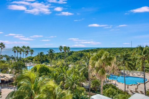 Снять в аренду кондоминиум в Ки-Бискейн, Флорида 3 спальни, 165.55м2, № 2023673 - фото 20