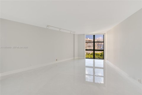 Снять в аренду кондоминиум в Ки-Бискейн, Флорида 3 спальни, 165.55м2, № 2023673 - фото 9