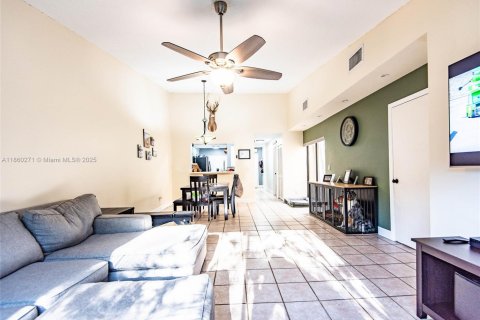 Adosado en venta en Davie, Florida, 3 dormitorios, 143.81 m2 № 1887705 - foto 3