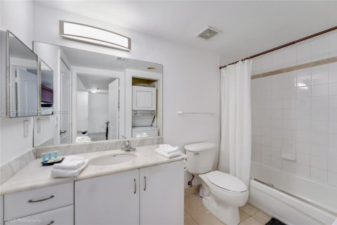 Copropriété à vendre à Miami, Floride: 2 chambres, 115.66 m2 № 1985220 - photo 27