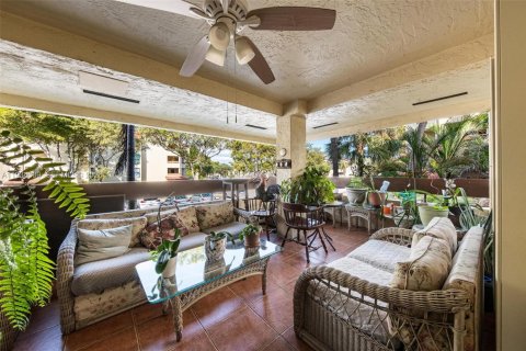 Кондоминиум с 2 спальнями в Майами, Флорида № 1996509