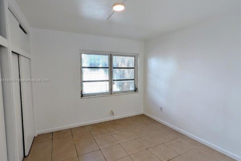 Villa ou maison à louer à Miami, Floride: 1 chambre, 57.6 m2 № 1941369 - photo 7