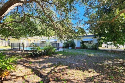 Villa ou maison à louer à Miami, Floride: 1 chambre, 57.6 m2 № 1941369 - photo 1