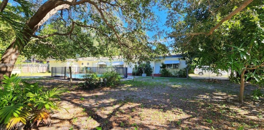 Villa ou maison à Miami, Floride 1 chambre, 57.6 m2 № 1941369