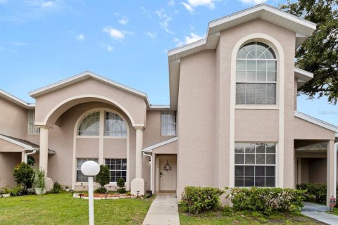 Adosado en Kissimmee, Florida 3 dormitorios, 128.21 m2 № 2149374