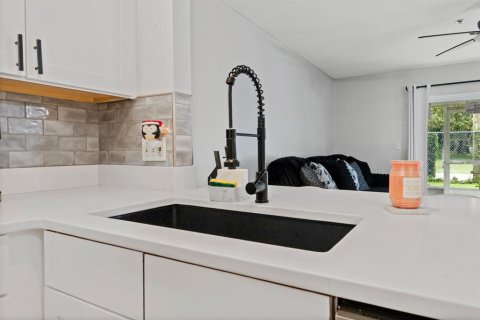 Купить таунхаус в Киссимми, Флорида 10 комнат, 128.21м2, № 2149374 - фото 2