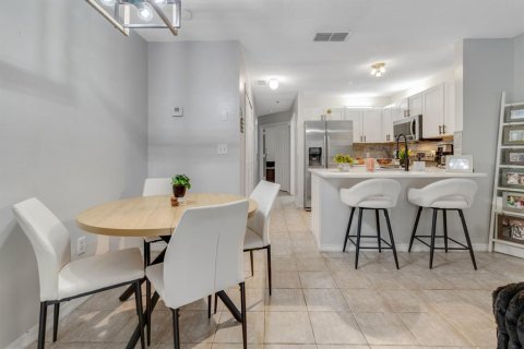 Купить таунхаус в Киссимми, Флорида 10 комнат, 128.21м2, № 2149374 - фото 3