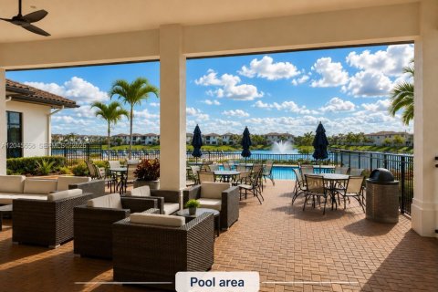 Villa ou maison à vendre à Hialeah, Floride: 3 chambres, 188.13 m2 № 2145912 - photo 27
