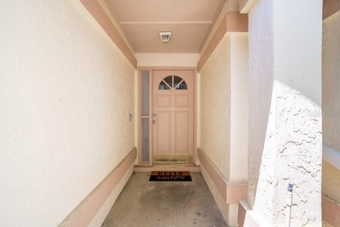 House in Apopka, Florida 2 bedrooms, 119.19 sq.m. № 2195773 - photo 4