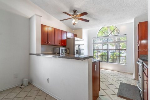 House in Apopka, Florida 2 bedrooms, 119.19 sq.m. № 2195773 - photo 10
