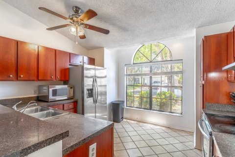 House in Apopka, Florida 2 bedrooms, 119.19 sq.m. № 2195773 - photo 11