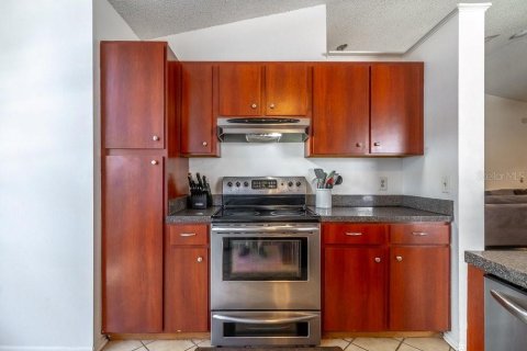 House in Apopka, Florida 2 bedrooms, 119.19 sq.m. № 2195773 - photo 15