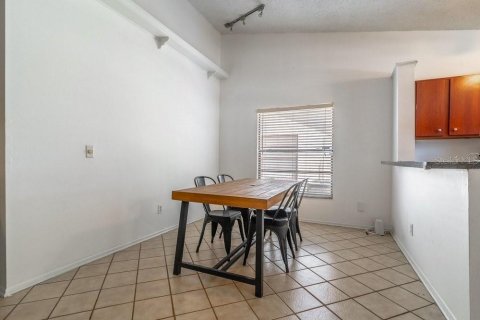 House in Apopka, Florida 2 bedrooms, 119.19 sq.m. № 2195773 - photo 9