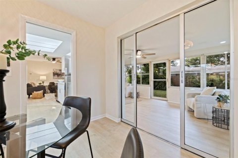 Villa ou maison à vendre à Clearwater, Floride: 2 chambres, 131.55 m2 № 2408125 - photo 12