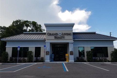 Commercial property in Palm Coast, Florida 443.14 sq.m. № 2228134 - photo 2