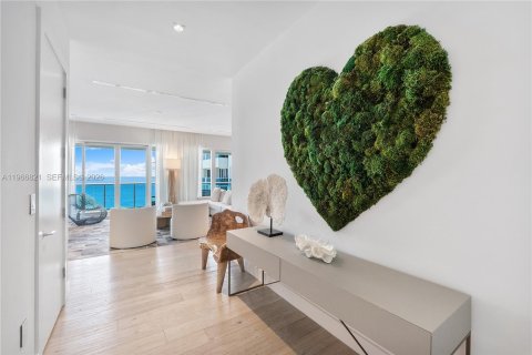 Condo in Miami Beach, Florida, 3 bedrooms № 2081344 - photo 10