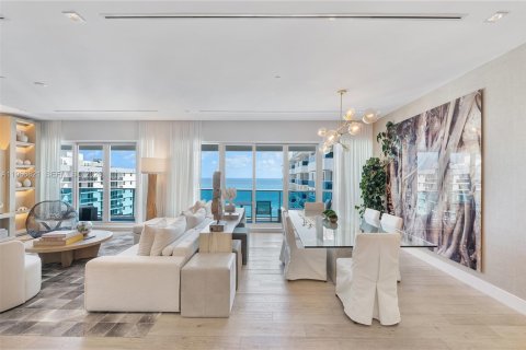 Condo in Miami Beach, Florida, 3 bedrooms № 2081344 - photo 16