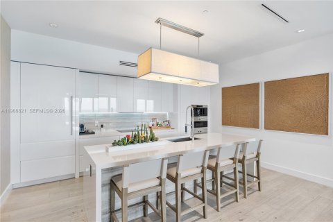Condo in Miami Beach, Florida, 3 bedrooms № 2081344 - photo 24