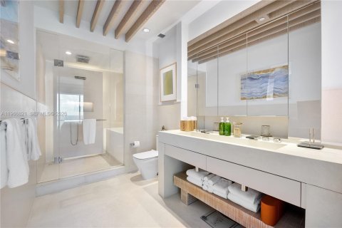 Condo in Miami Beach, Florida, 3 bedrooms № 2081344 - photo 4