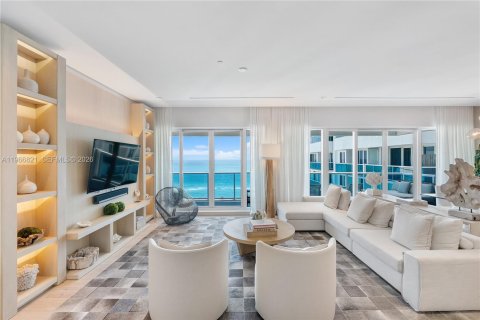 Condo in Miami Beach, Florida, 3 bedrooms № 2081344 - photo 11