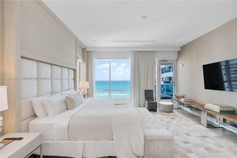 Condo in Miami Beach, Florida, 3 bedrooms № 2081344 - photo 2