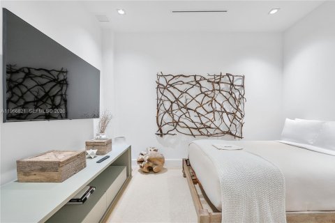 Condo in Miami Beach, Florida, 3 bedrooms № 2081344 - photo 30