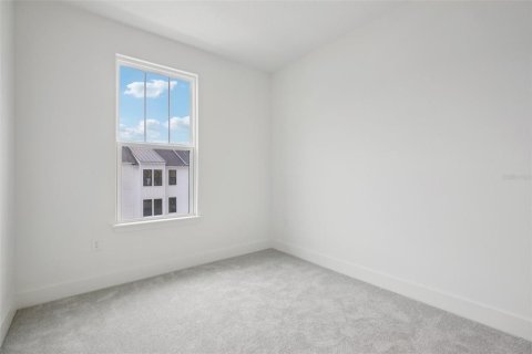 Townhouse in Winter Garden, Florida 3 bedrooms, 171.5 sq.m. № 1684456 - photo 23