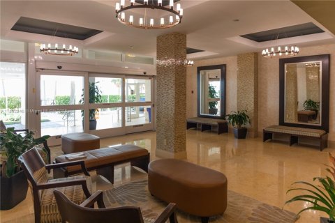 Снять в аренду кондоминиум в Майами, Флорида 2 спальни, 100.8м2, № 1948062 - фото 24