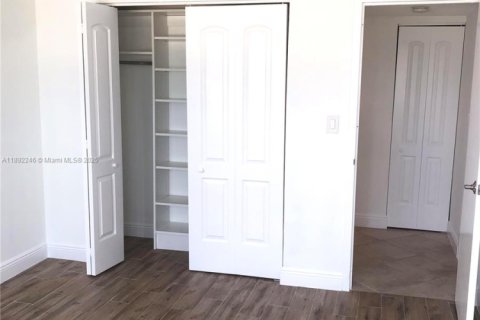 Снять в аренду кондоминиум в Майами, Флорида 2 спальни, 100.8м2, № 1948062 - фото 16