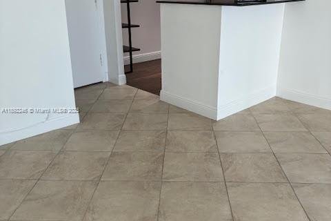 Снять в аренду кондоминиум в Майами, Флорида 2 спальни, 100.8м2, № 1948062 - фото 22