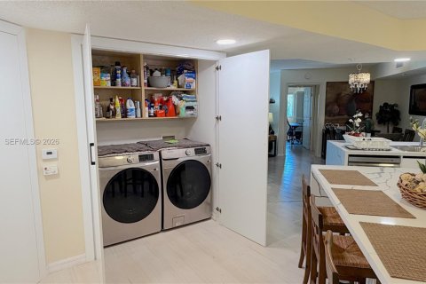 Copropriété à vendre à Tamarac, Floride: 2 chambres, 136.47 m2 № 2002154 - photo 3