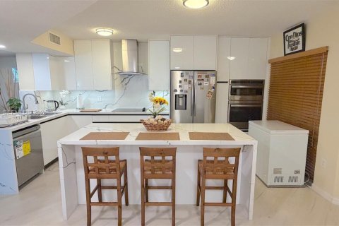 Copropriété à vendre à Tamarac, Floride: 2 chambres, 136.47 m2 № 2002154 - photo 2