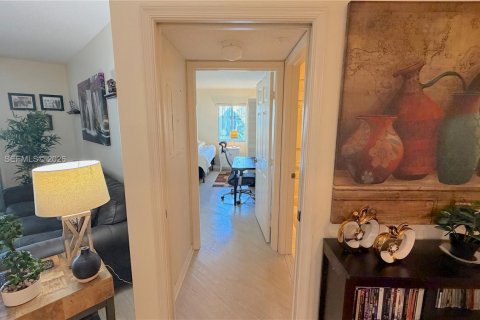 Copropriété à vendre à Tamarac, Floride: 2 chambres, 136.47 m2 № 2002154 - photo 9