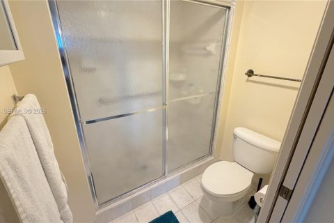 Copropriété à vendre à Tamarac, Floride: 2 chambres, 136.47 m2 № 2002154 - photo 19