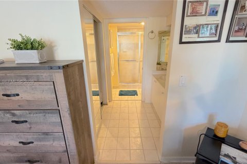 Copropriété à vendre à Tamarac, Floride: 2 chambres, 136.47 m2 № 2002154 - photo 17