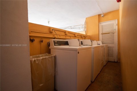 Copropriété à vendre à Coral Gables, Floride: 1 chambre, 38.09 m2 № 2263372 - photo 10