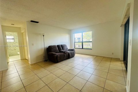 Condo in Coconut Creek, Florida, 3 bedrooms  № 1995200 - photo 7