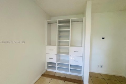 Condo in Coconut Creek, Florida, 3 bedrooms  № 1995200 - photo 15