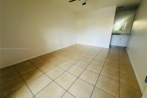 Condo in Coconut Creek, Florida, 3 bedrooms  № 1995200 - photo 20