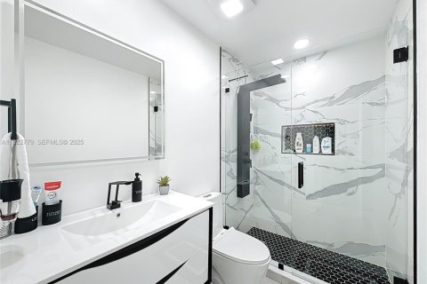 Купить виллу или дом в Майами, Флорида 3 спальни, 133.22м2, № 1976579 - фото 19