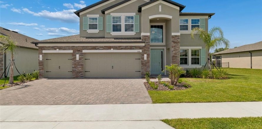 House in Lakeland, Florida 5 bedrooms, 328.04 sq.m. № 2239612