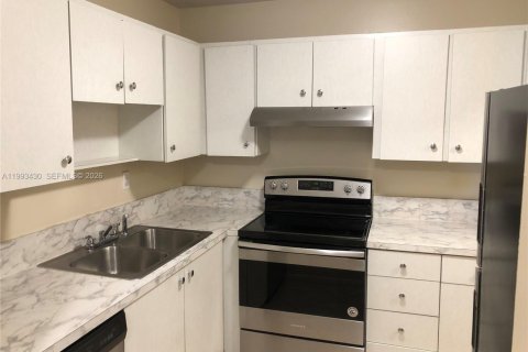 Condo in Coral Springs, Florida, 2 bedrooms  № 2057195