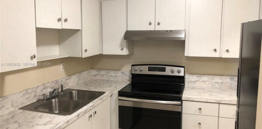 Condo in Coral Springs, Florida, 2 bedrooms  № 2057195
