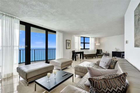 Condo in Riviera Beach, Florida, 2 bedrooms  № 2173075 - photo 13