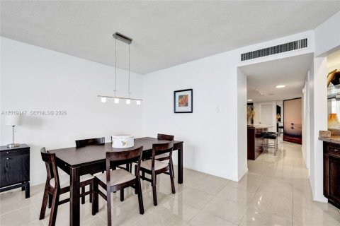 Condo in Riviera Beach, Florida, 2 bedrooms  № 2173075 - photo 30