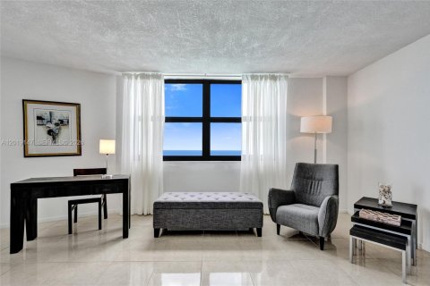 Condo in Riviera Beach, Florida, 2 bedrooms  № 2173075 - photo 10